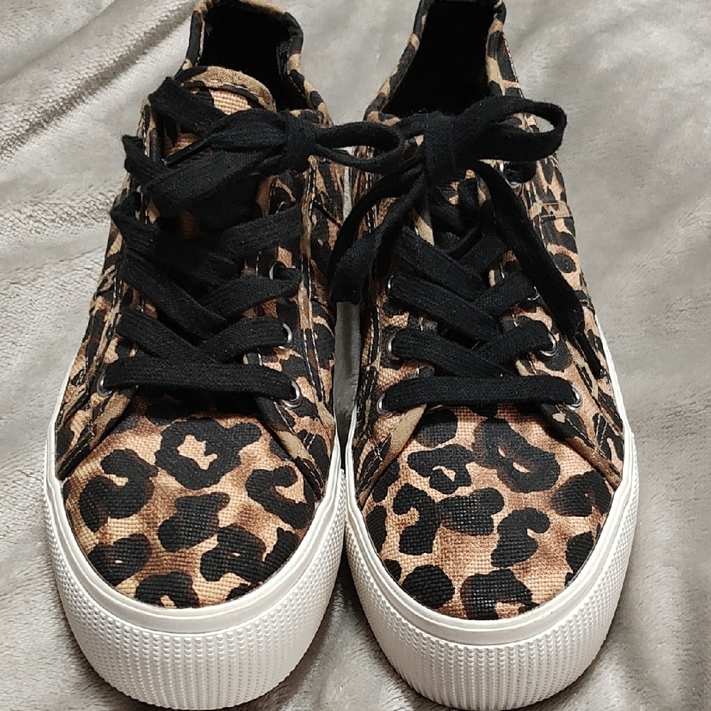 Steve Madden Emmi Leopard Print Platform Sneakers… - image 2